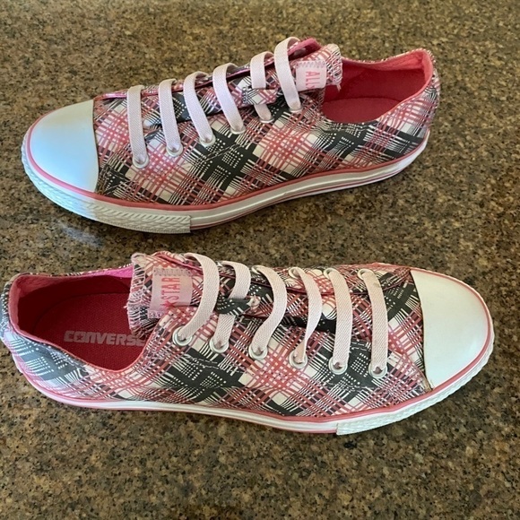 Converse Shoes - Converse Pink Plaid Slip Ons Women’s 5 NWOT​​​​​​​​​​​​